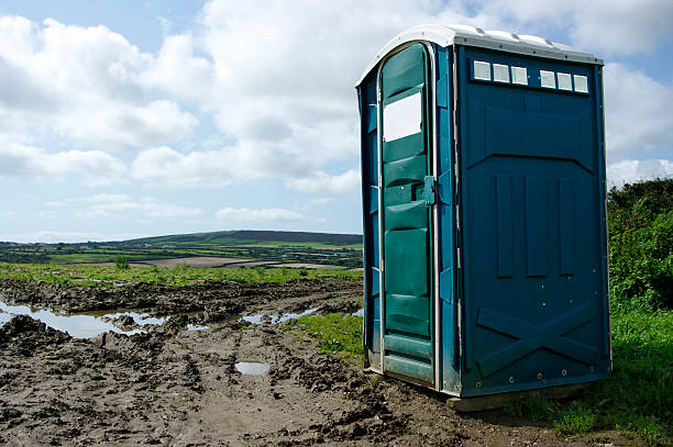 Best VIP or Luxury Restroom Trailers  in La Crosse, KS